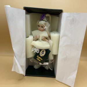 GEPPEDDO AIMEE Doll NRFB Collector Series - 9 " Tall NEW